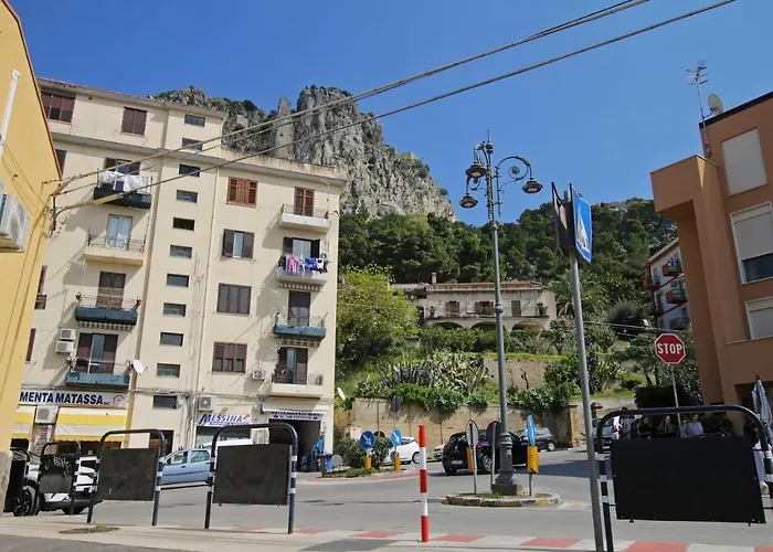 Antica Cefalu' Holiday home *